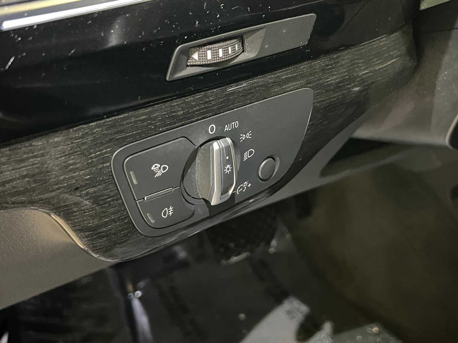 Thumbnail: 2019 Audi Q7 - 16