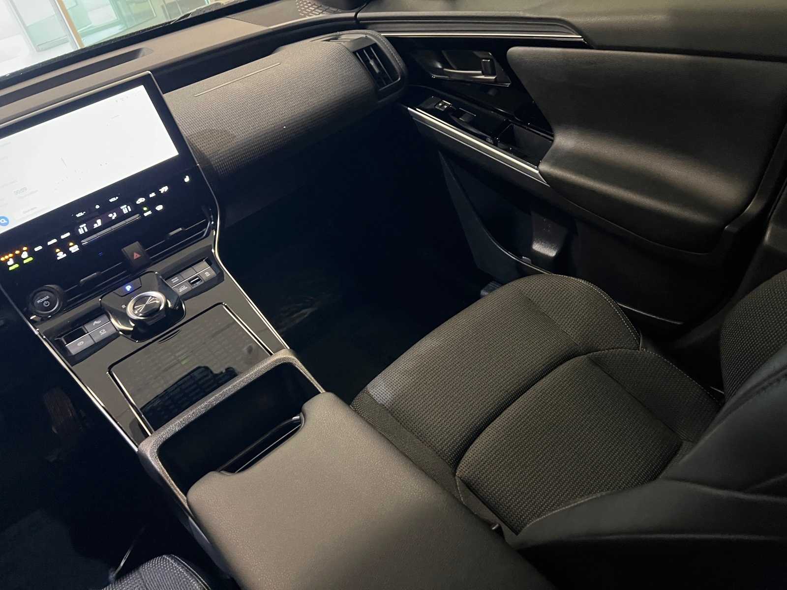 Thumbnail: 2024 Toyota bZ4X - 11