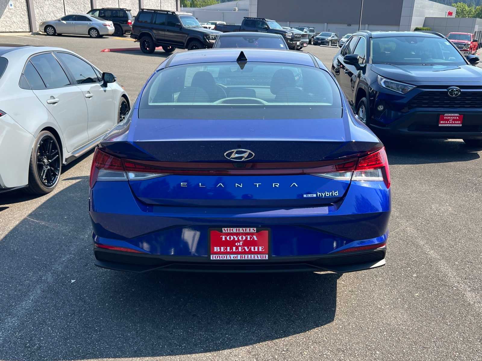Thumbnail: 2023 Hyundai Elantra - 5