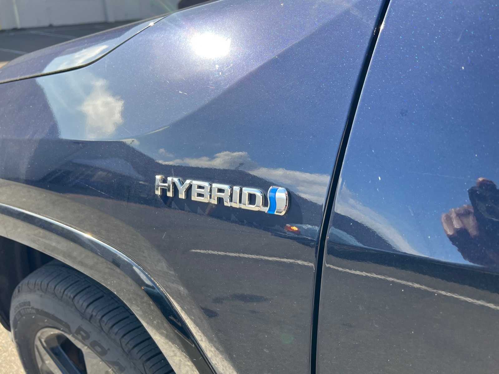 Thumbnail: 2020 Toyota RAV4 - 6