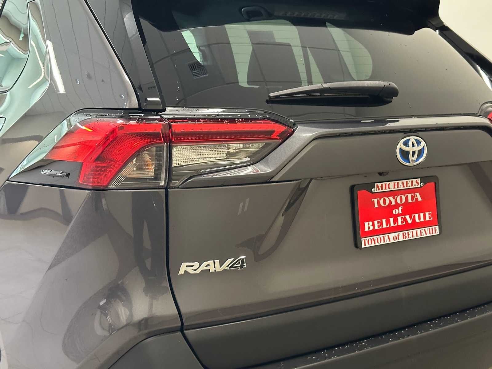 Thumbnail: 2022 Toyota RAV4 - 7