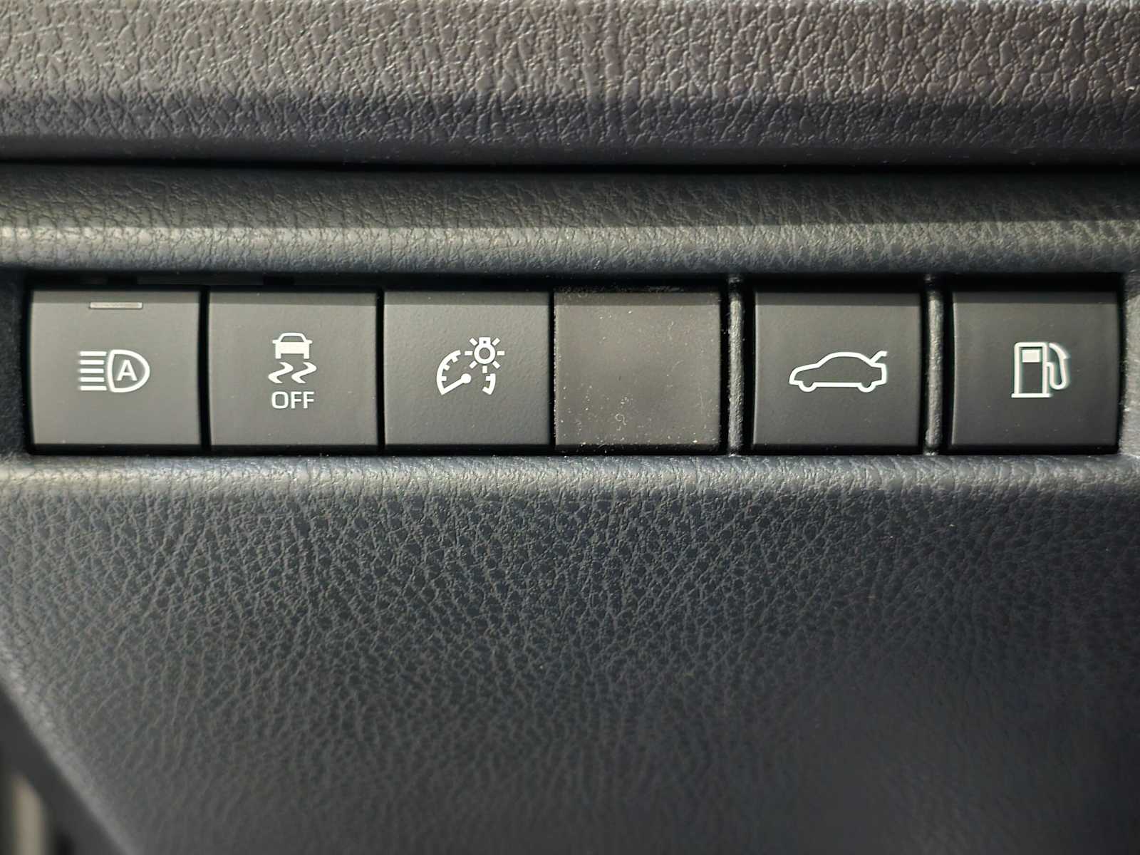 Thumbnail: 2026 Toyota Camry - 19