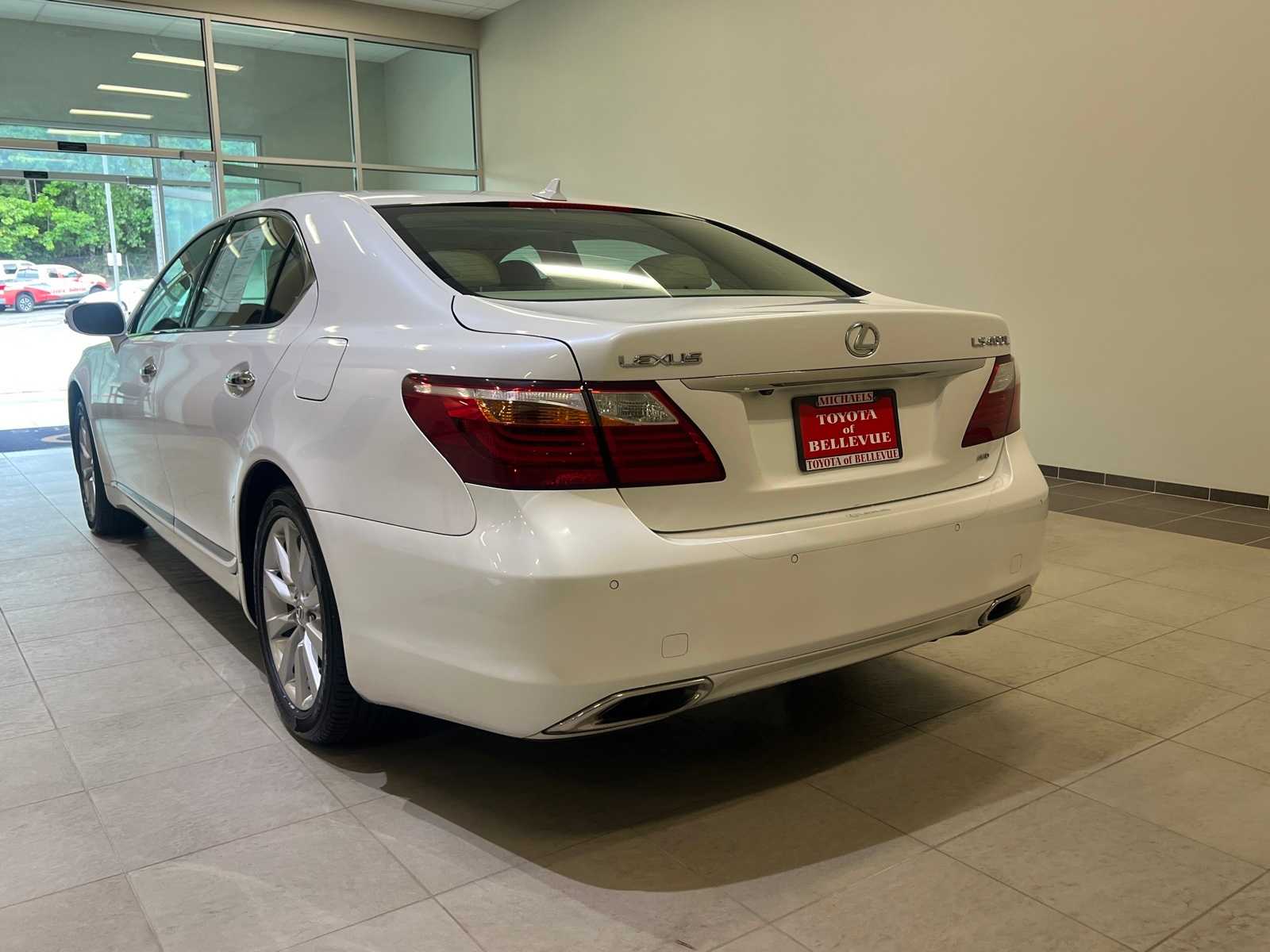 Thumbnail: 2010 Lexus LS - 4