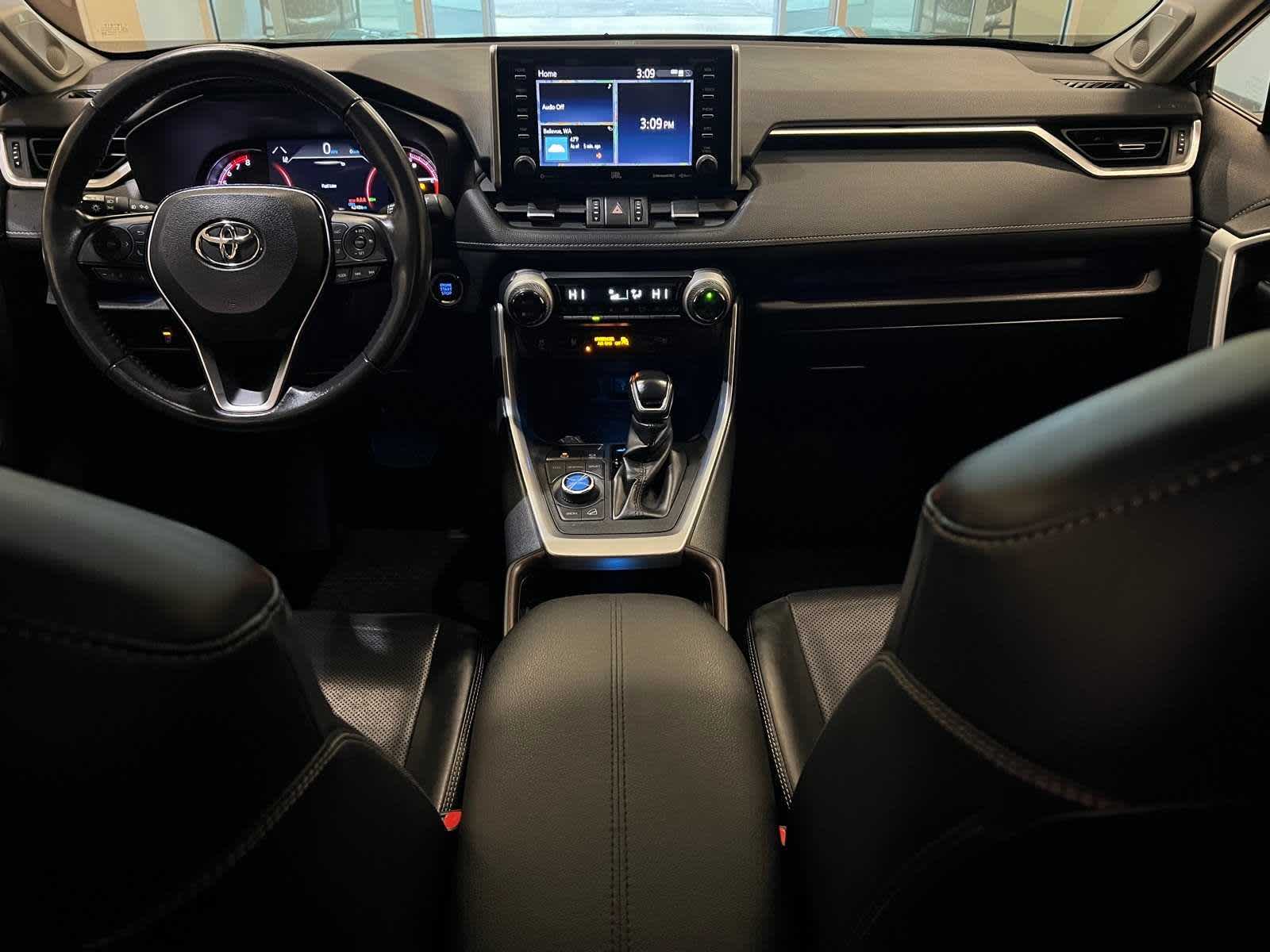 Thumbnail: 2021 Toyota RAV4 - 10