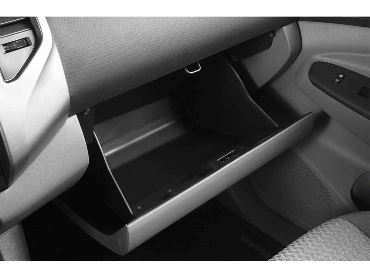 Thumbnail: 2015 Toyota Tacoma - 11