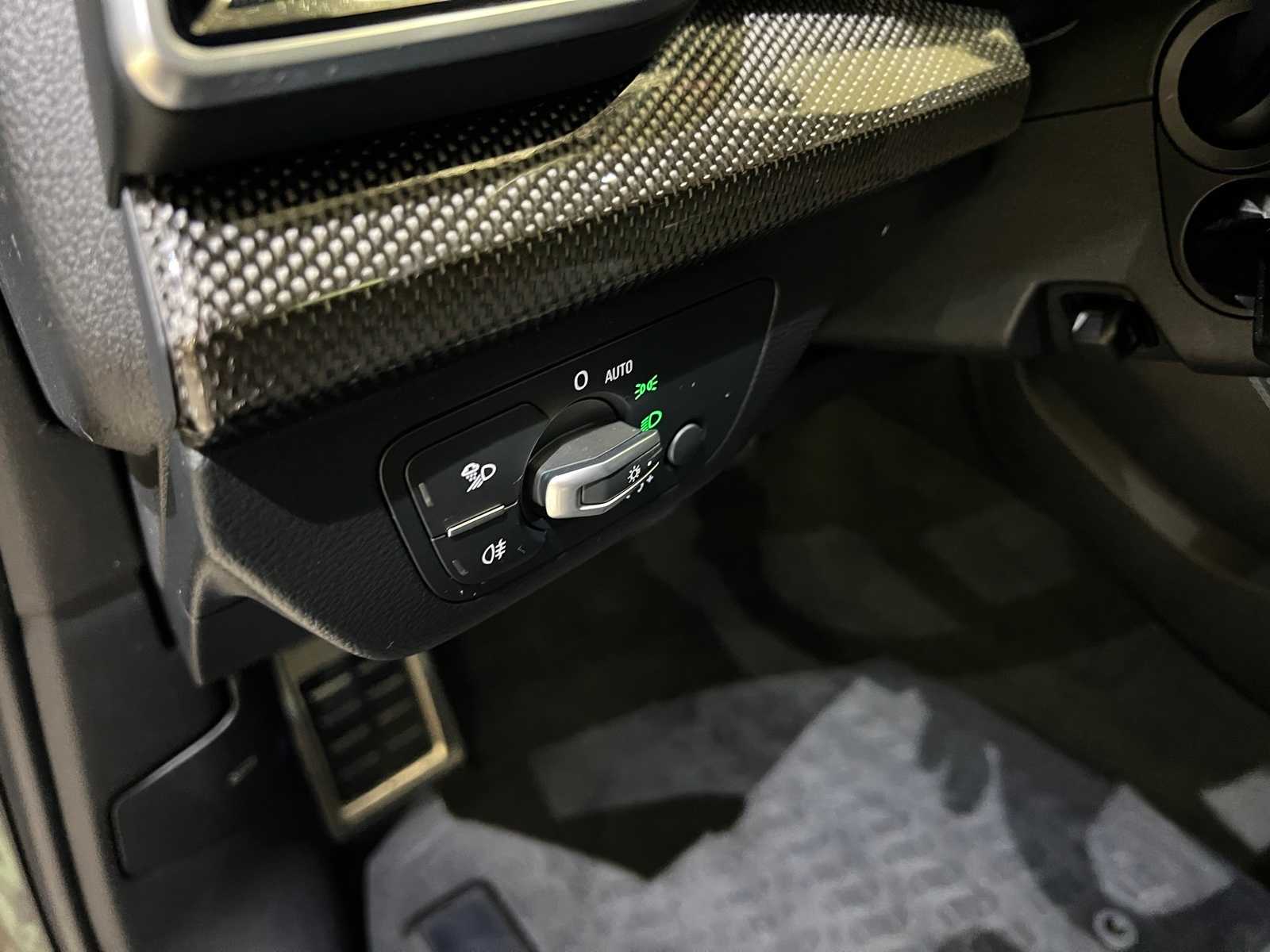 Thumbnail: 2021 Audi SQ5 - 16