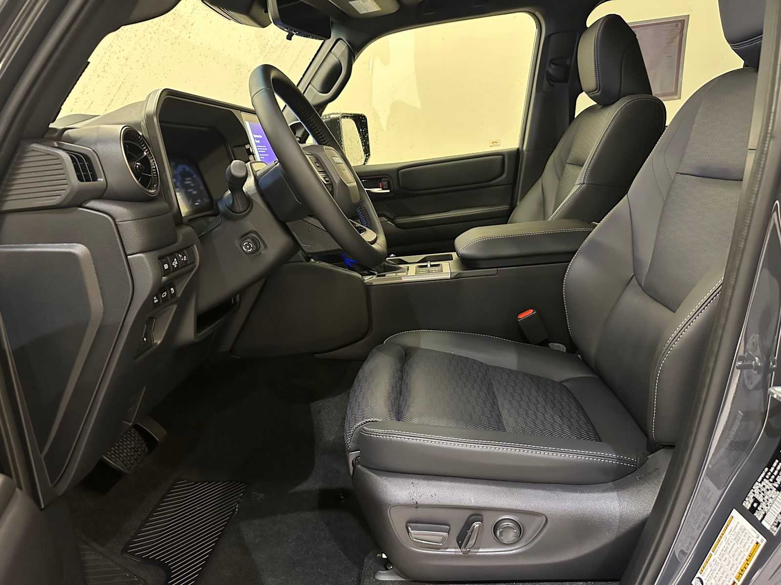 Thumbnail: 2025 Toyota Land Cruiser - 24