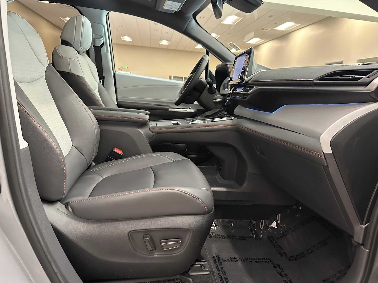 Thumbnail: 2024 Toyota Sienna - 27