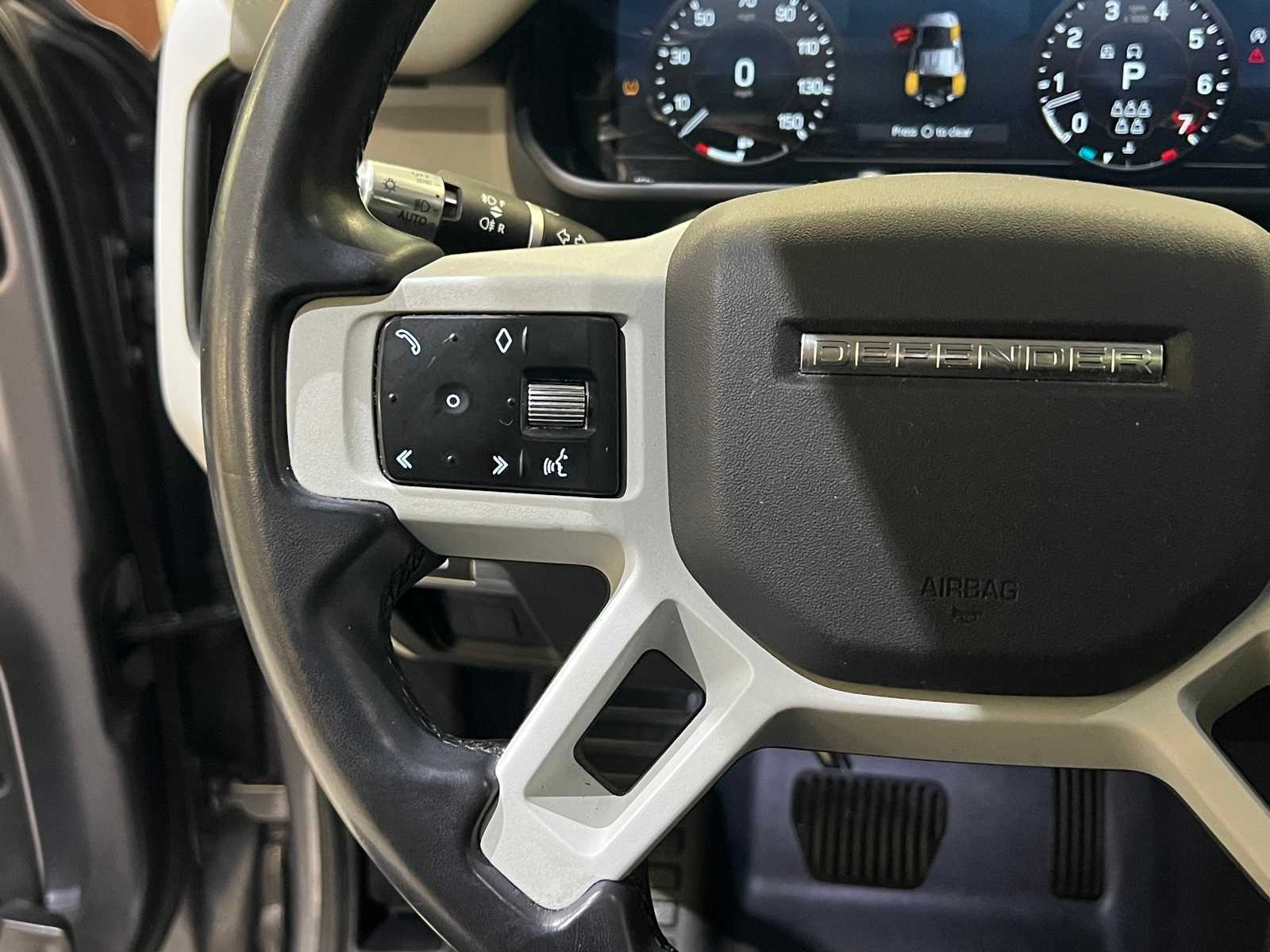 Thumbnail: 2020 Land Rover Defender - 21