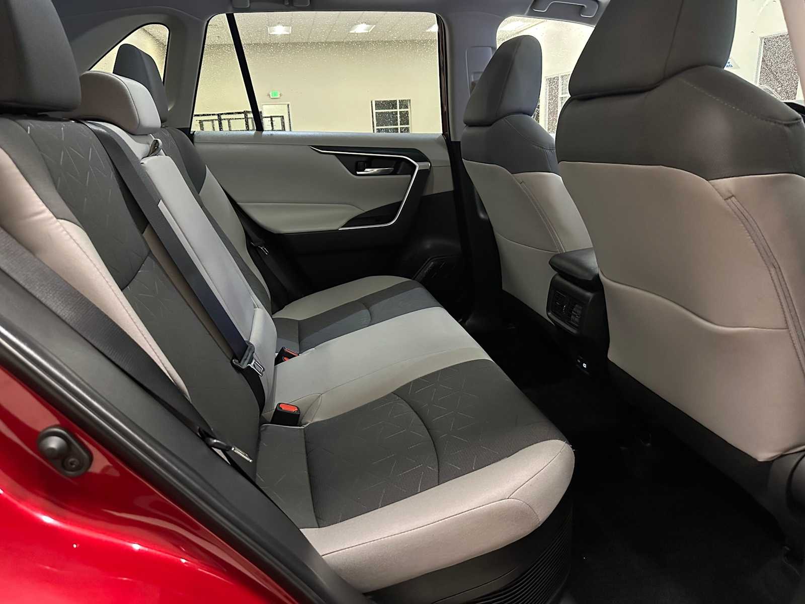 Thumbnail: 2025 Toyota RAV4 - 26