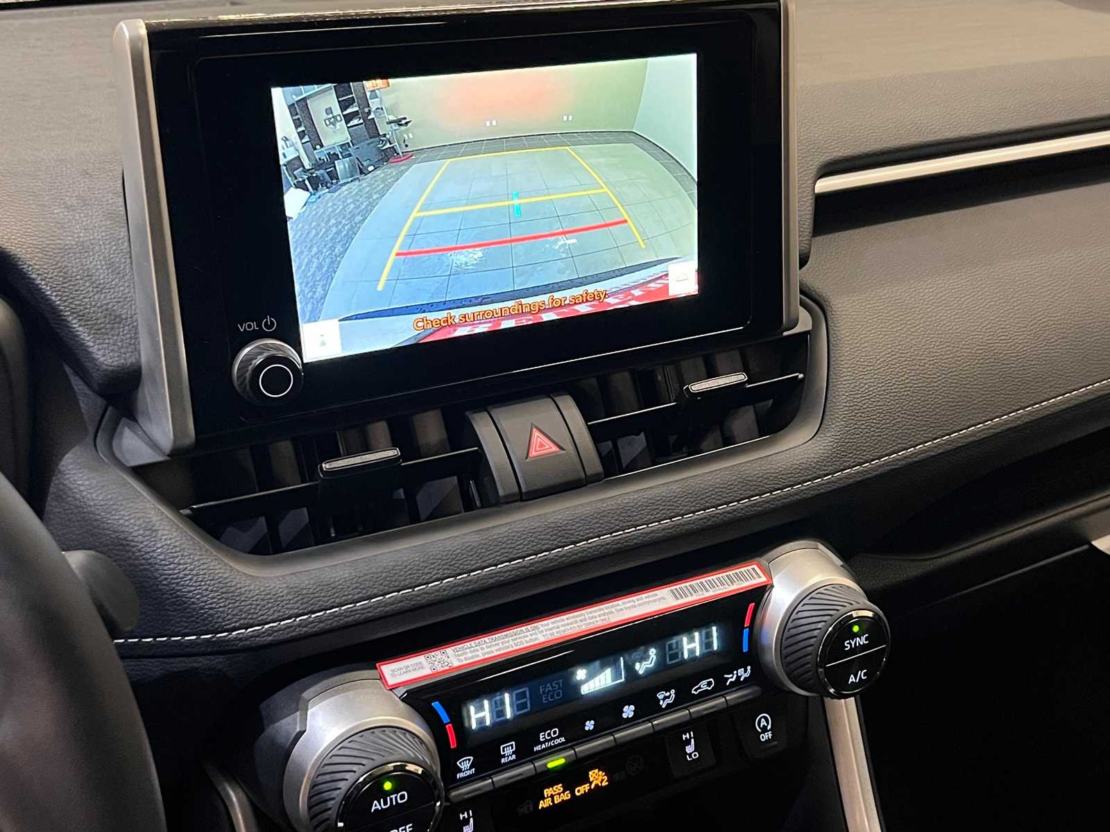 Thumbnail: 2025 Toyota RAV4 - 27