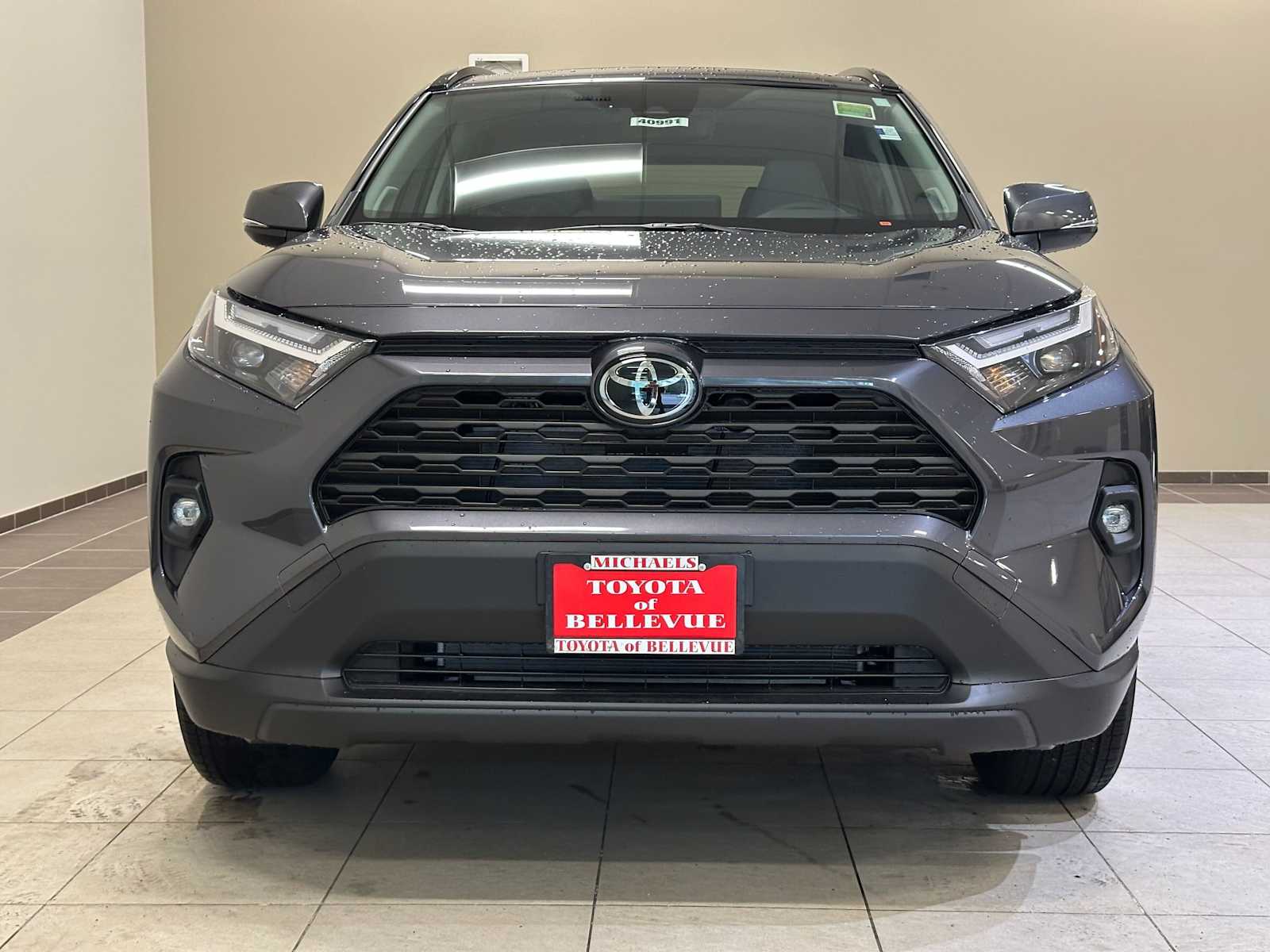 Thumbnail: 2025 Toyota RAV4 - 6