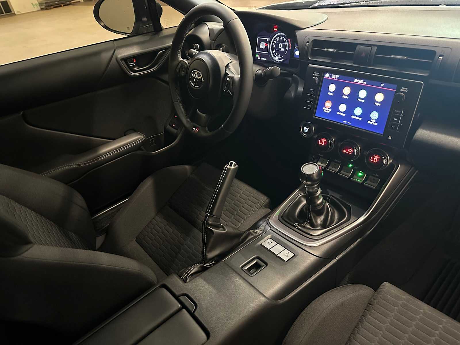 Thumbnail: 2022 Toyota GR86 - 29