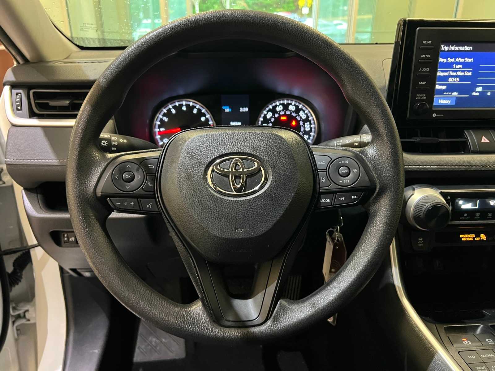 Thumbnail: 2021 Toyota RAV4 - 19