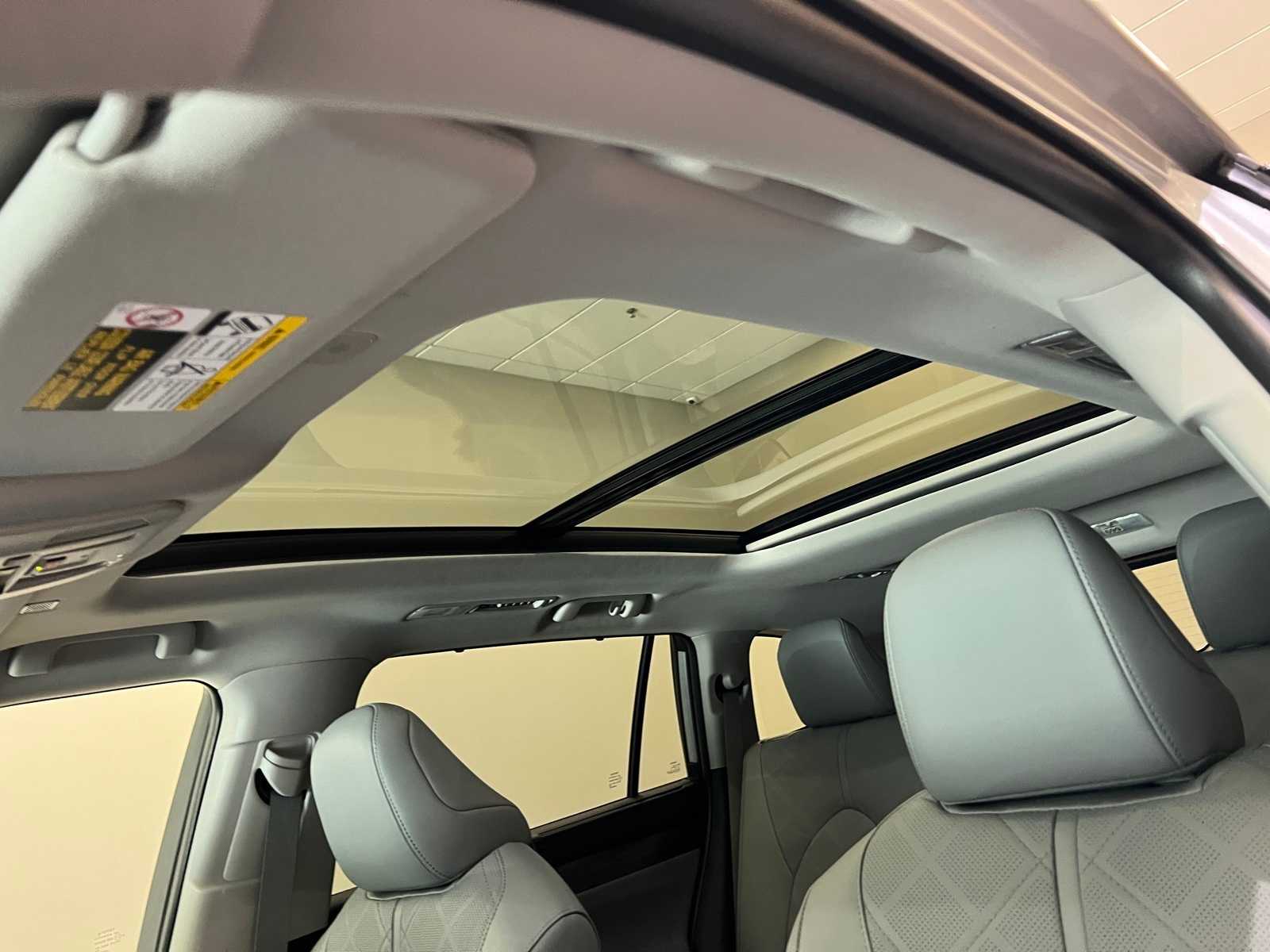 Thumbnail: 2025 Toyota Highlander - 17