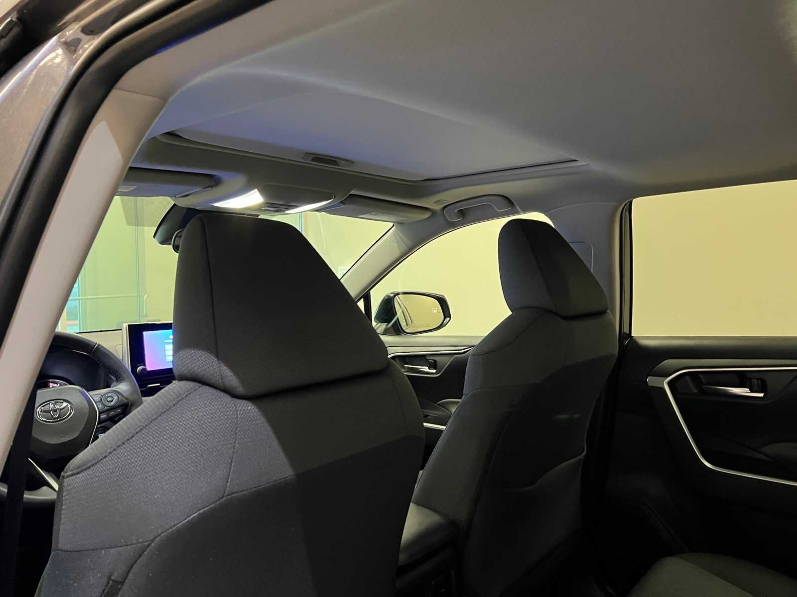 Thumbnail: 2024 Toyota RAV4 - 12