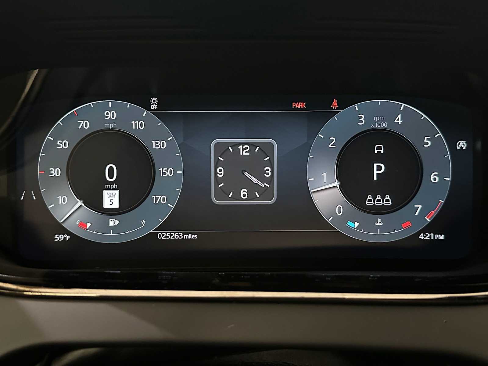Thumbnail: 2025 Land Rover Range Rover Evoque - 12