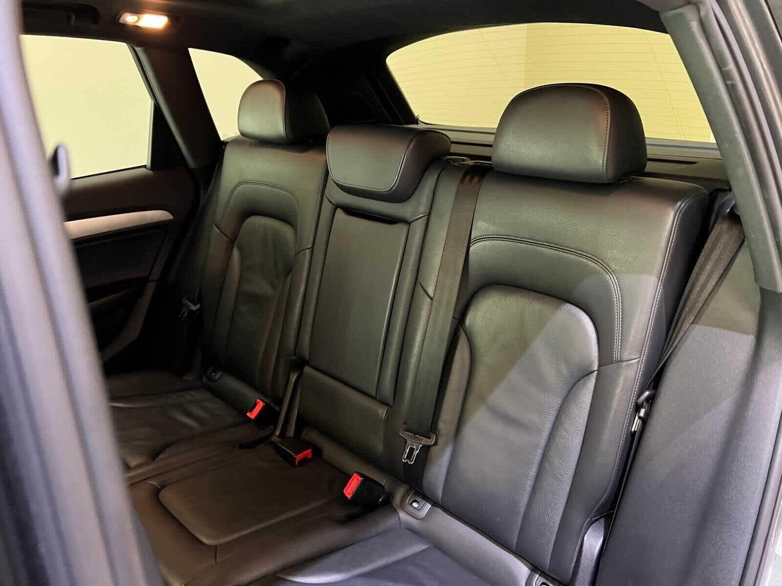 Thumbnail: 2014 Audi Q5 - 13