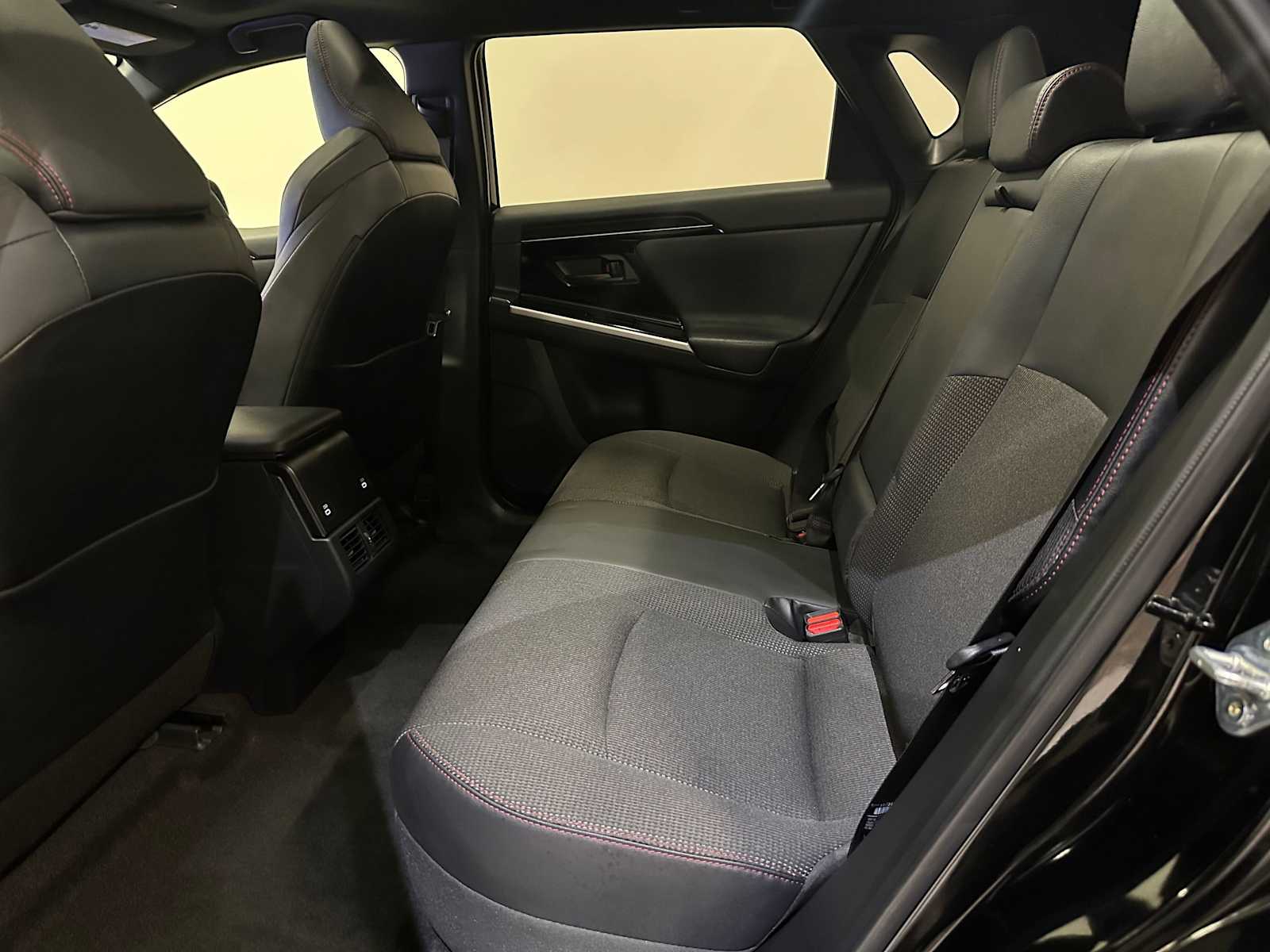 Thumbnail: 2025 Toyota bZ4X - 22