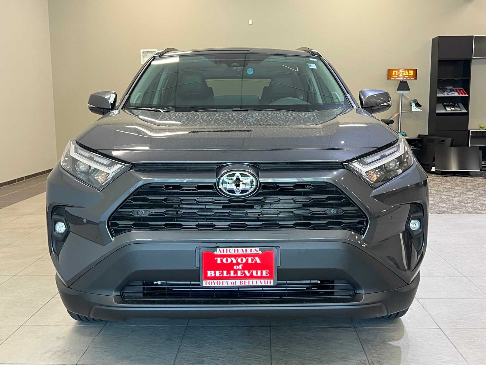 Thumbnail: 2025 Toyota RAV4 - 8