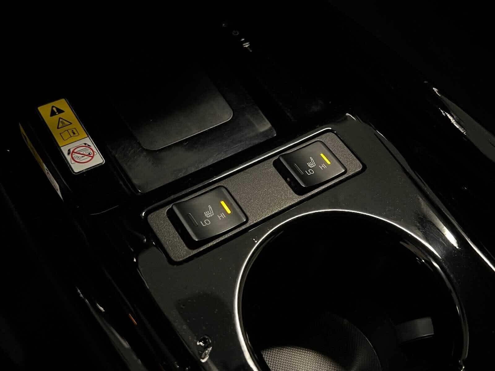 Thumbnail: 2022 Toyota Prius - 25