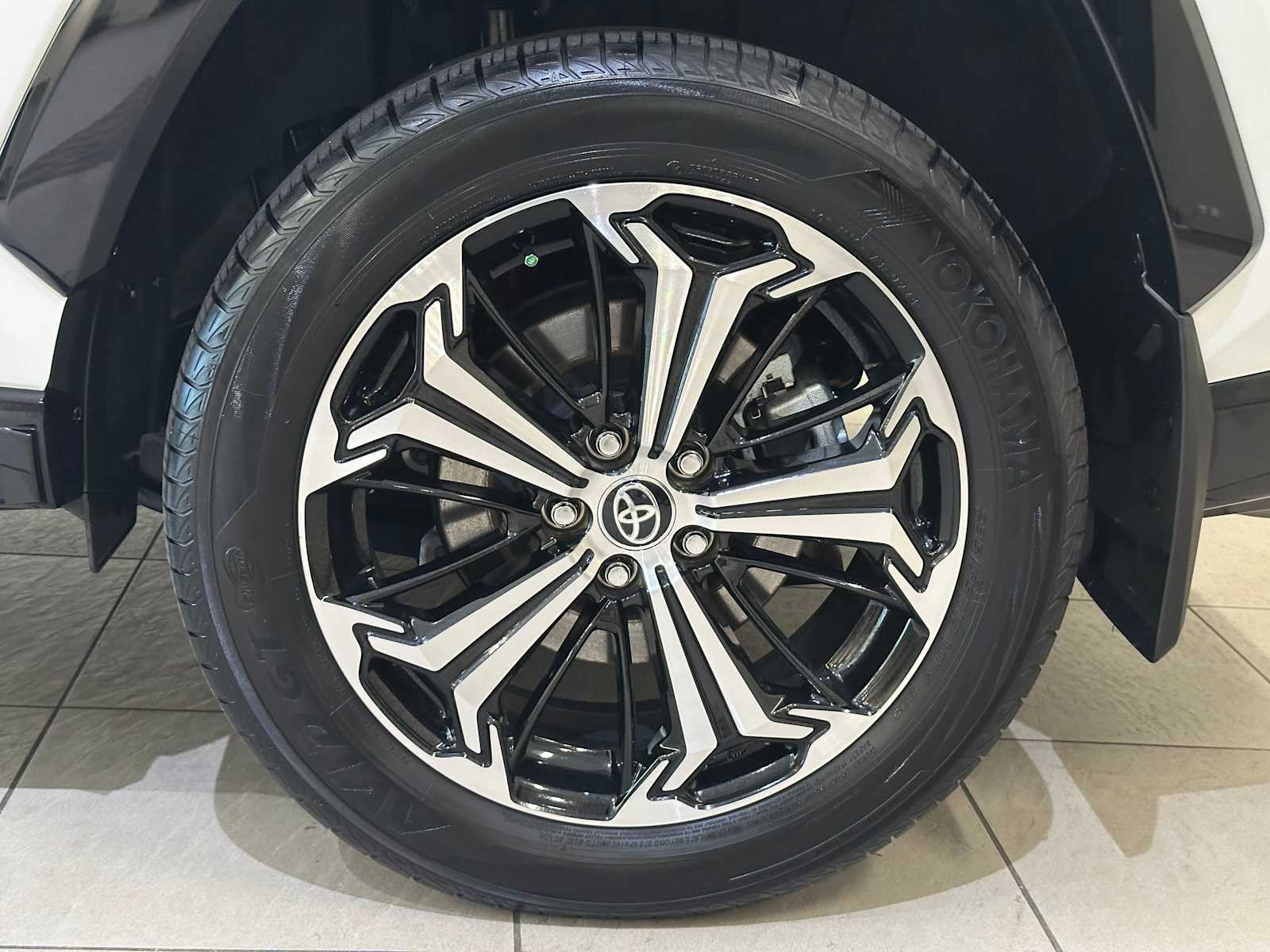 Thumbnail: 2024 Toyota RAV4 - 8