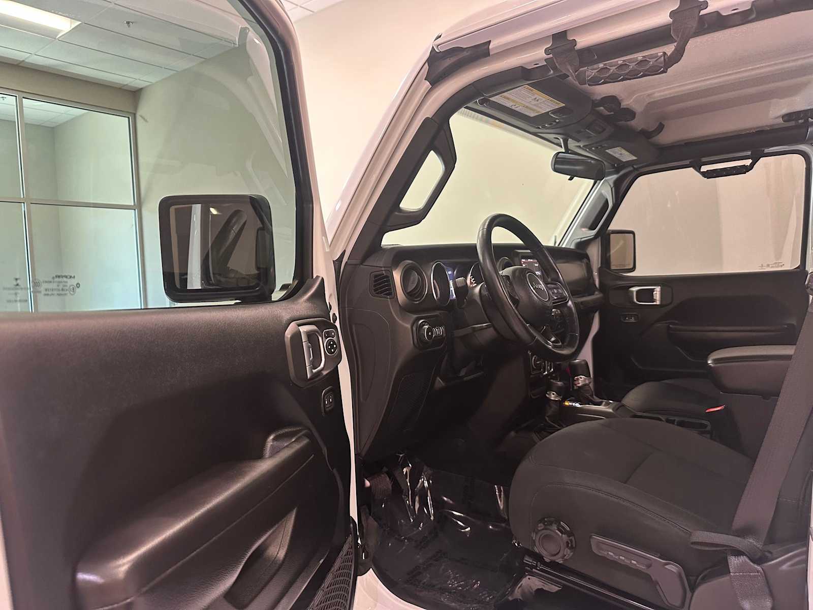 Thumbnail: 2020 Jeep Wrangler - 22