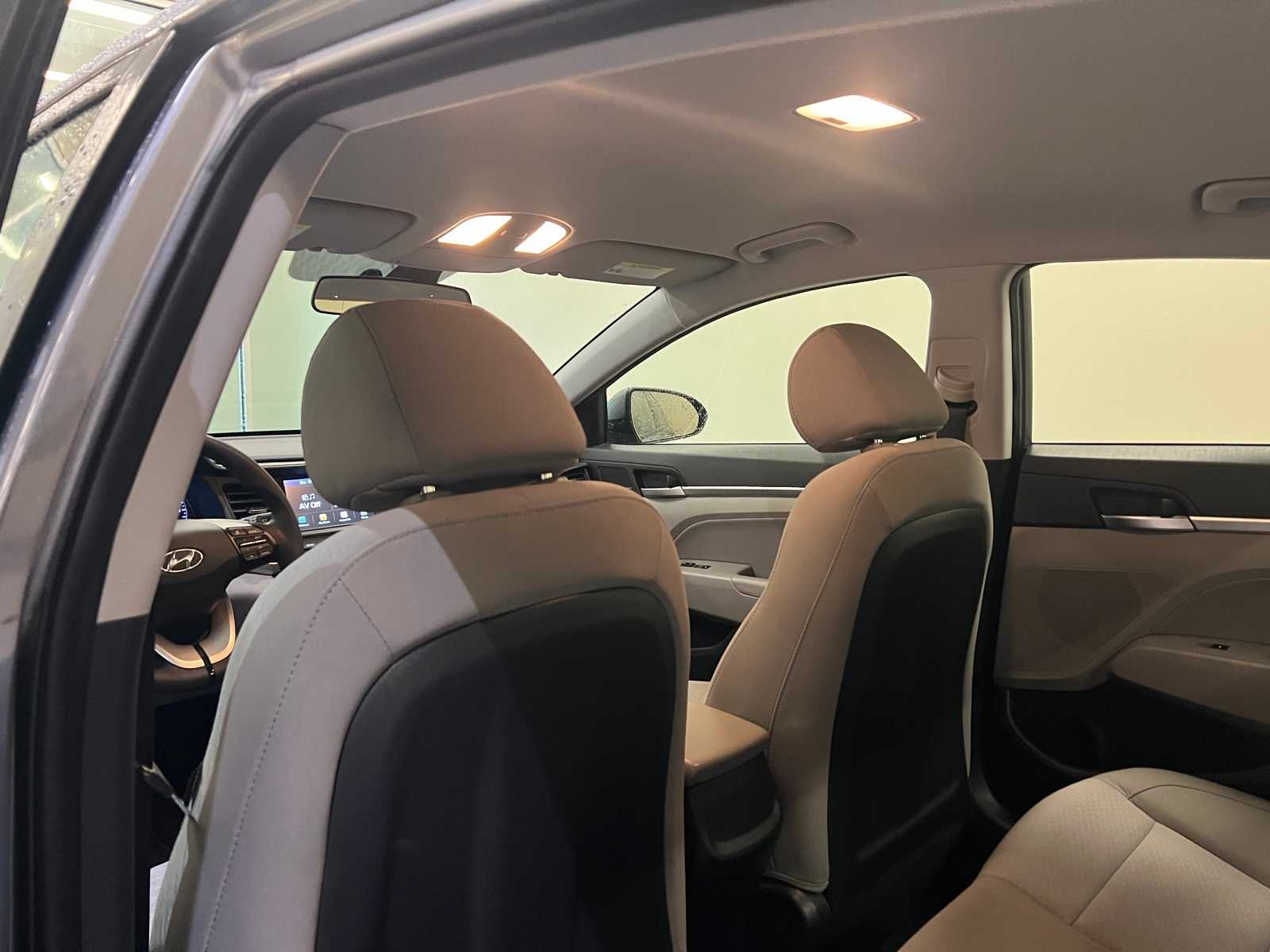 Thumbnail: 2019 Hyundai Elantra - 11