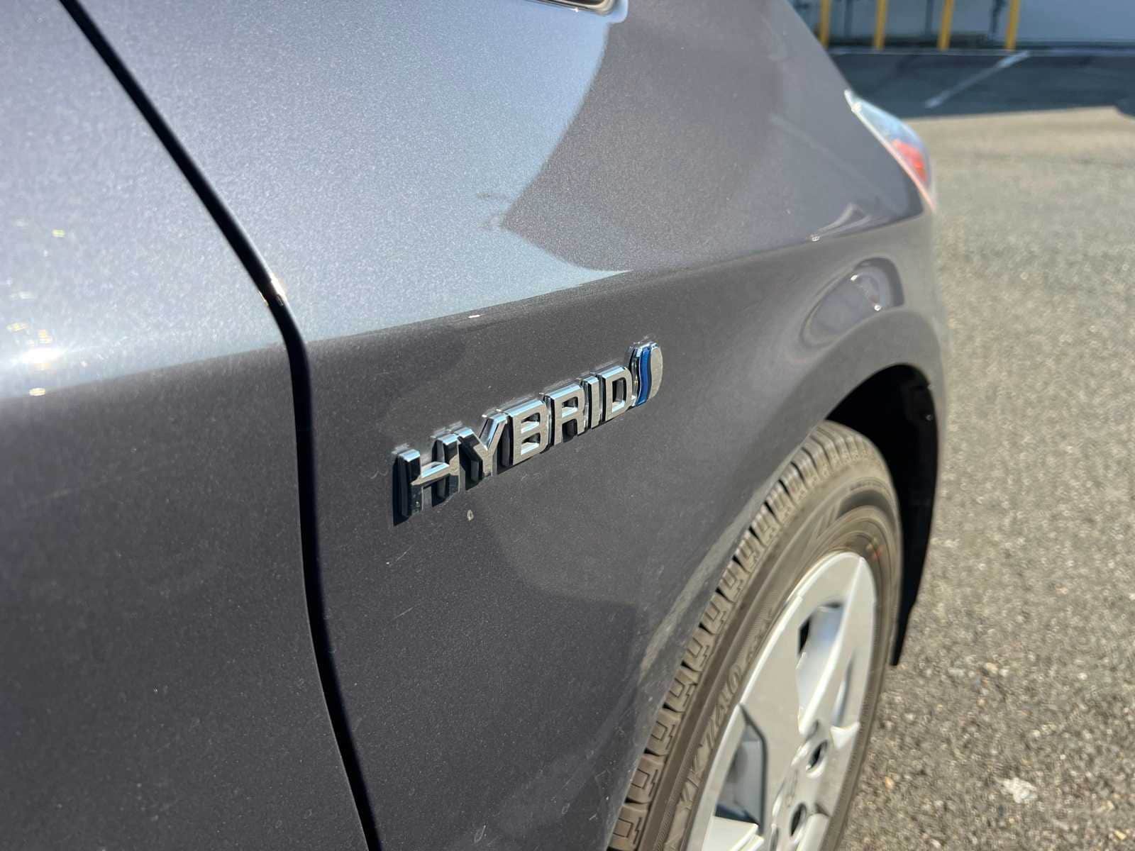 Thumbnail: 2011 Toyota Prius - 10