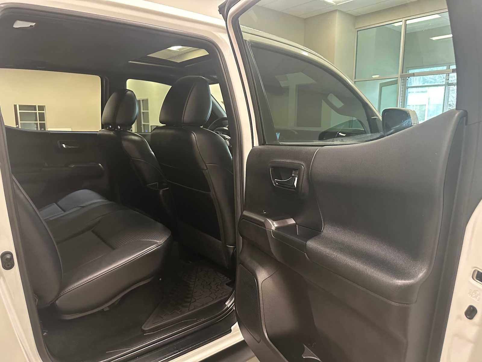 Thumbnail: 2022 Toyota Tacoma - 26