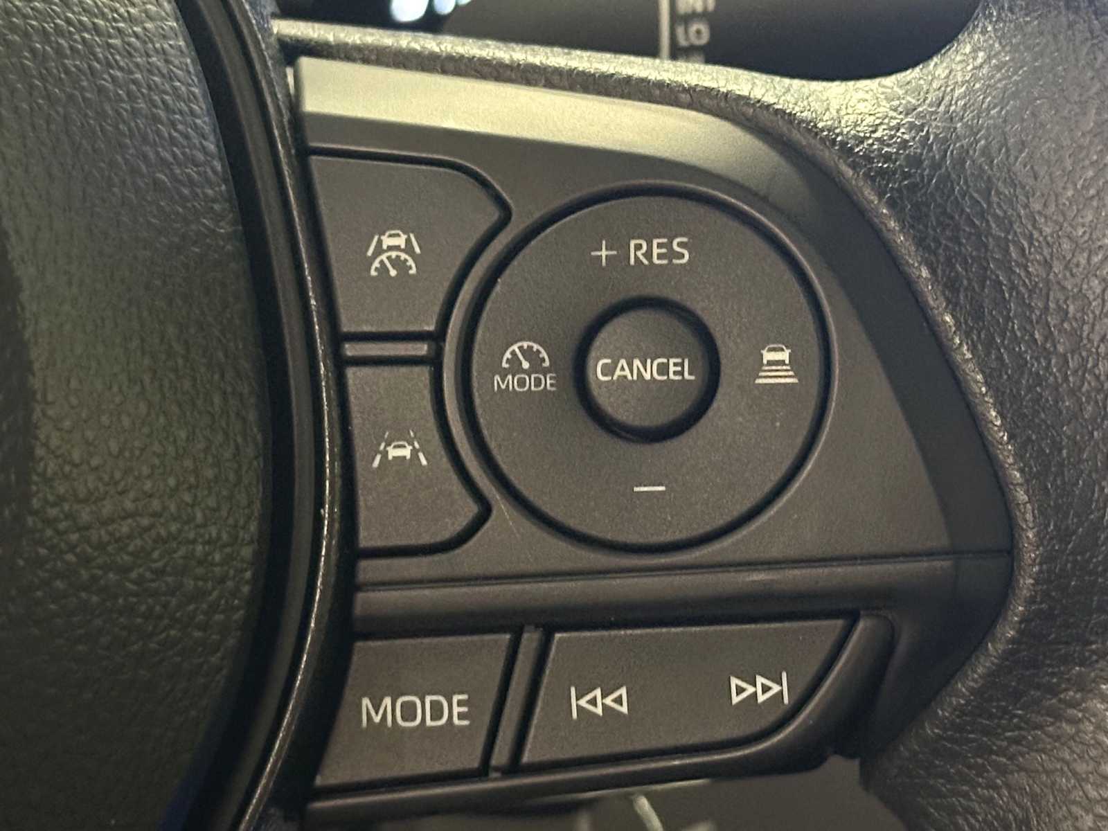 Thumbnail: 2026 Toyota Corolla Cross - 18