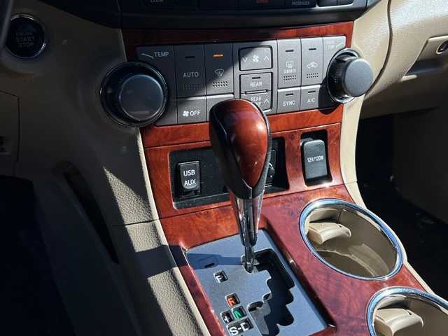 Thumbnail: 2011 Toyota Highlander - 24