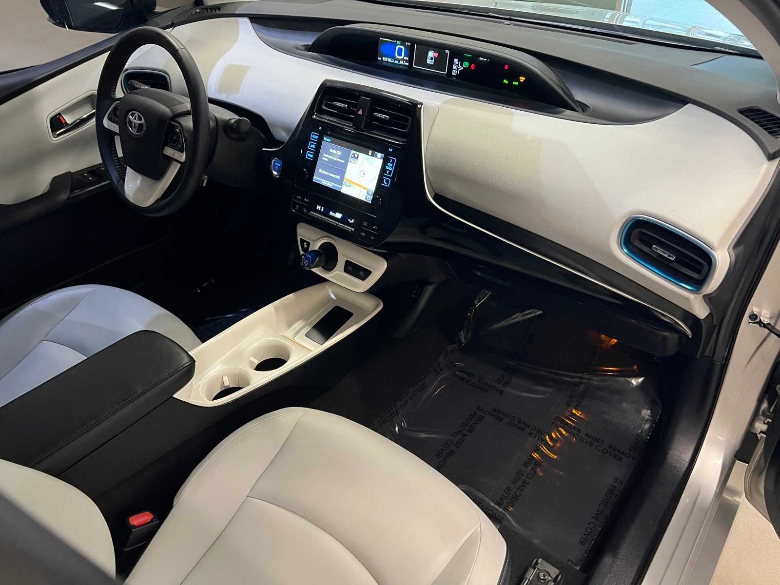 Thumbnail: 2017 Toyota Prius - 15