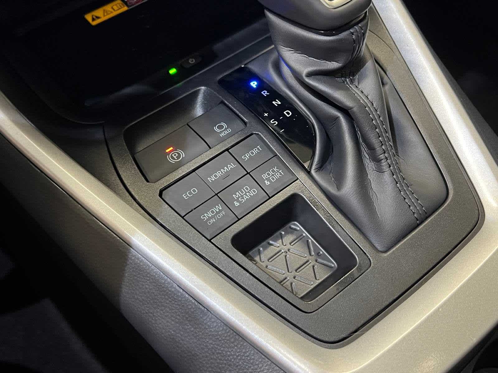 Thumbnail: 2025 Toyota RAV4 - 24