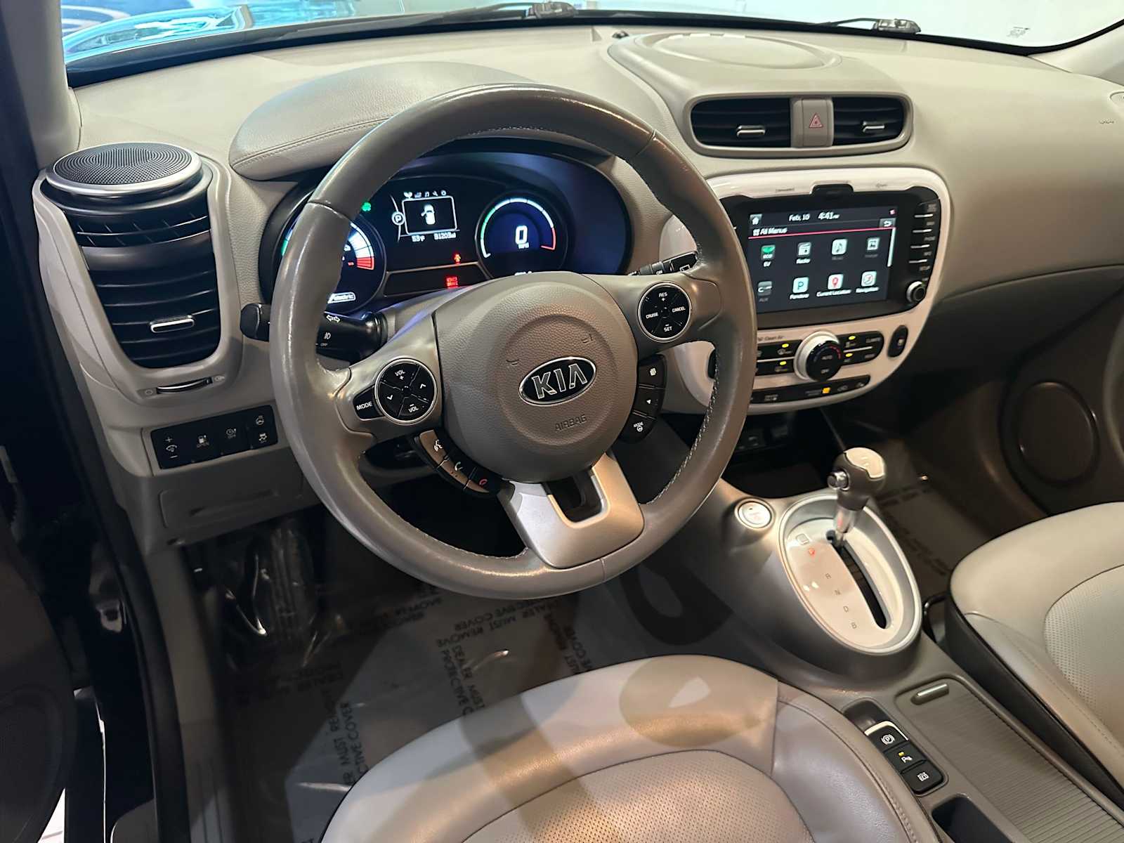 Thumbnail: 2016 Kia Soul EV - 2