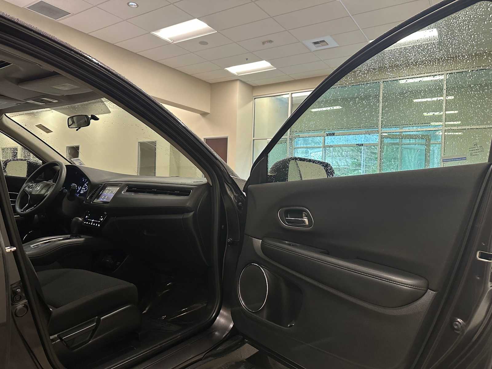 Thumbnail: 2018 Honda HR-V - 28