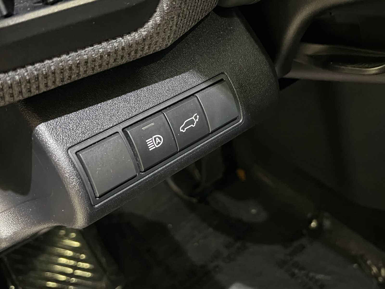 Thumbnail: 2024 Toyota bZ4X - 16