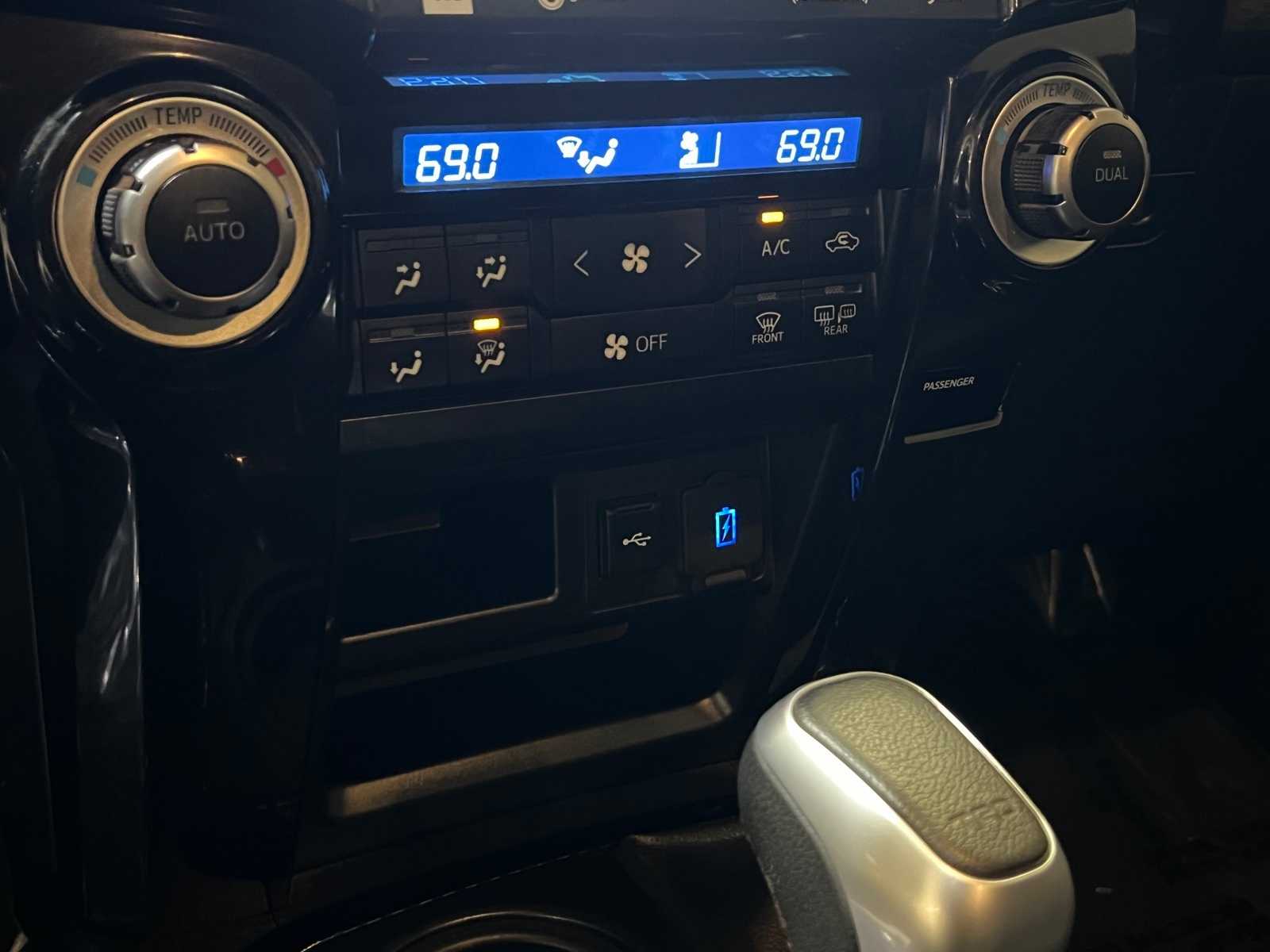 Thumbnail: 2022 Toyota 4Runner - 24