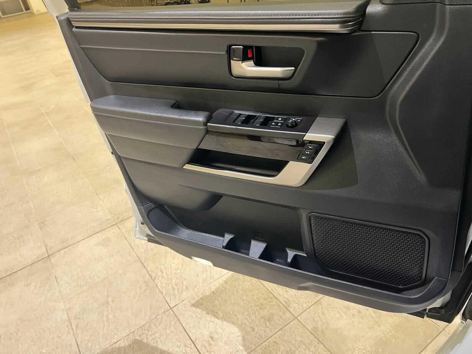 Thumbnail: 2023 Toyota Tundra - 17