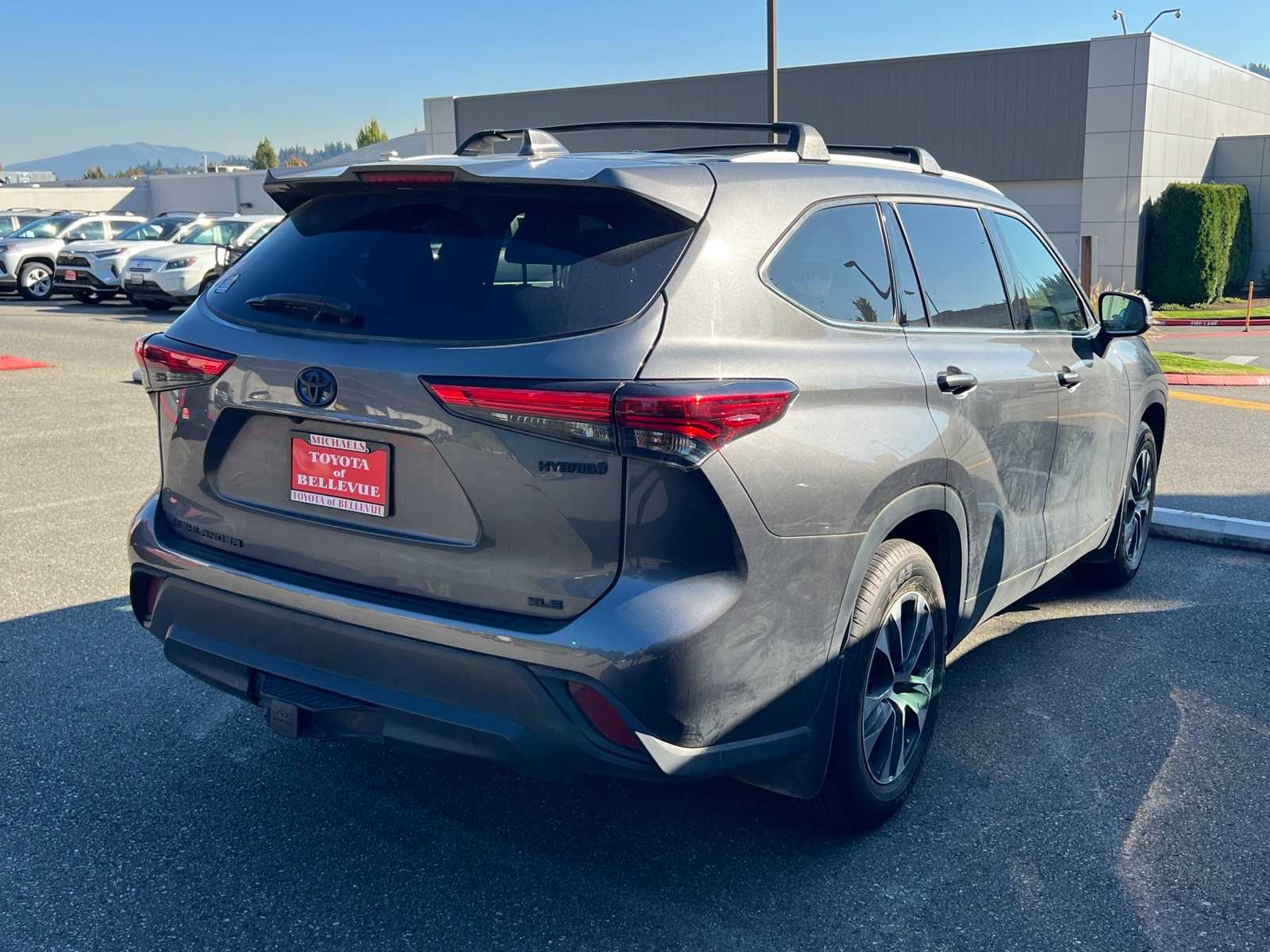 Thumbnail: 2022 Toyota Highlander - 9
