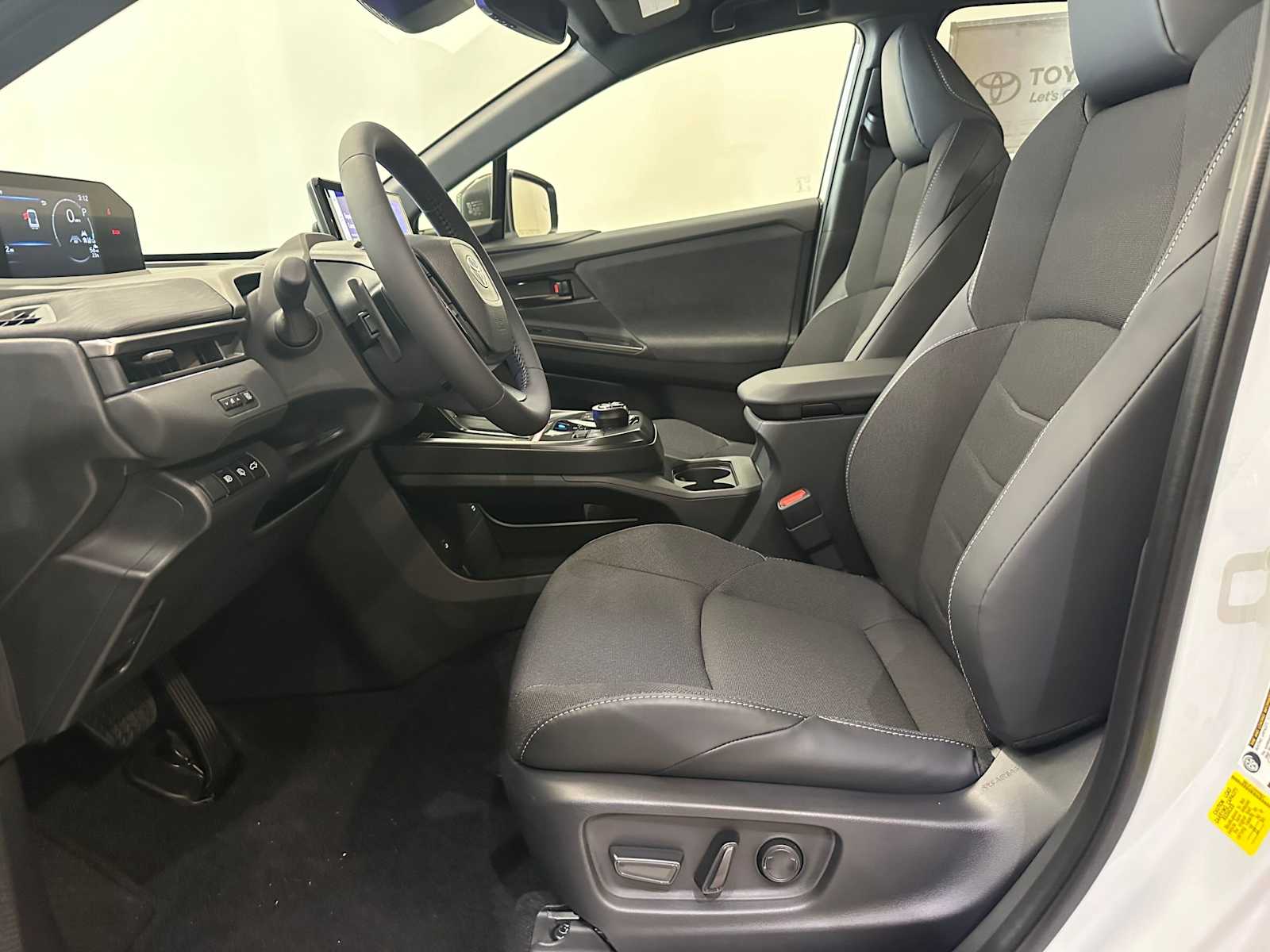 Thumbnail: 2026 Toyota C-HR - 19