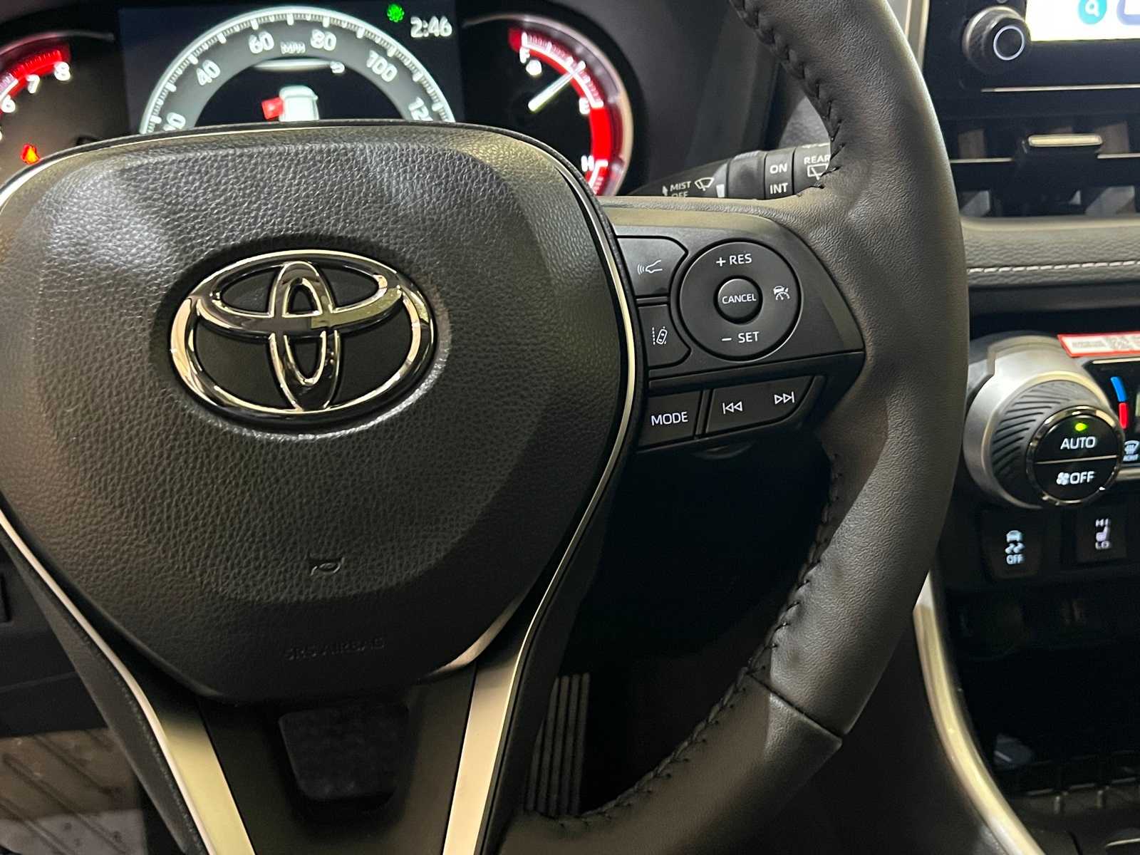 Thumbnail: 2025 Toyota RAV4 - 21