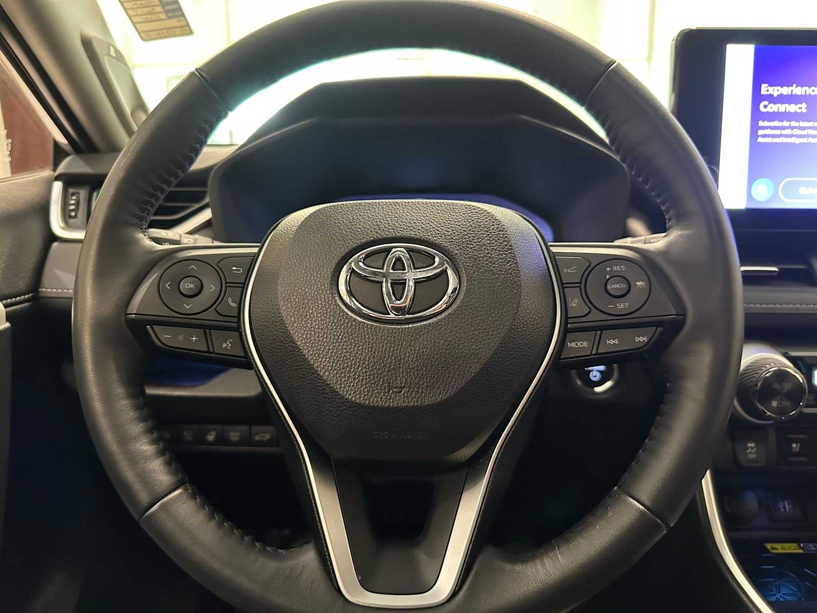 Thumbnail: 2024 Toyota RAV4 - 10