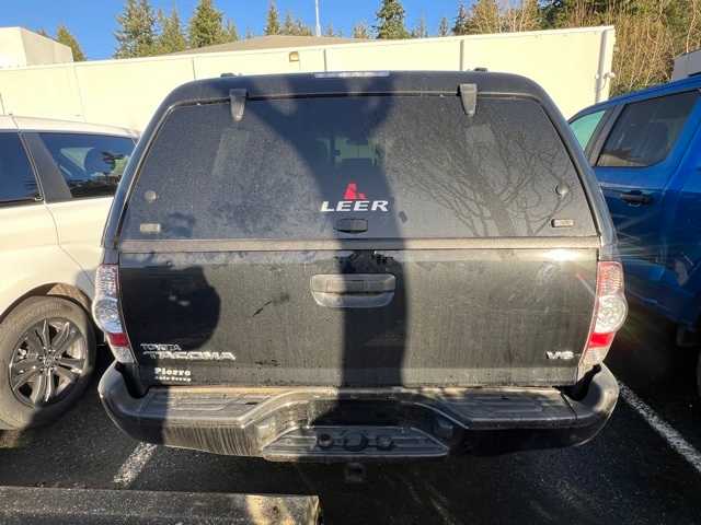 Thumbnail: 2015 Toyota Tacoma - 8