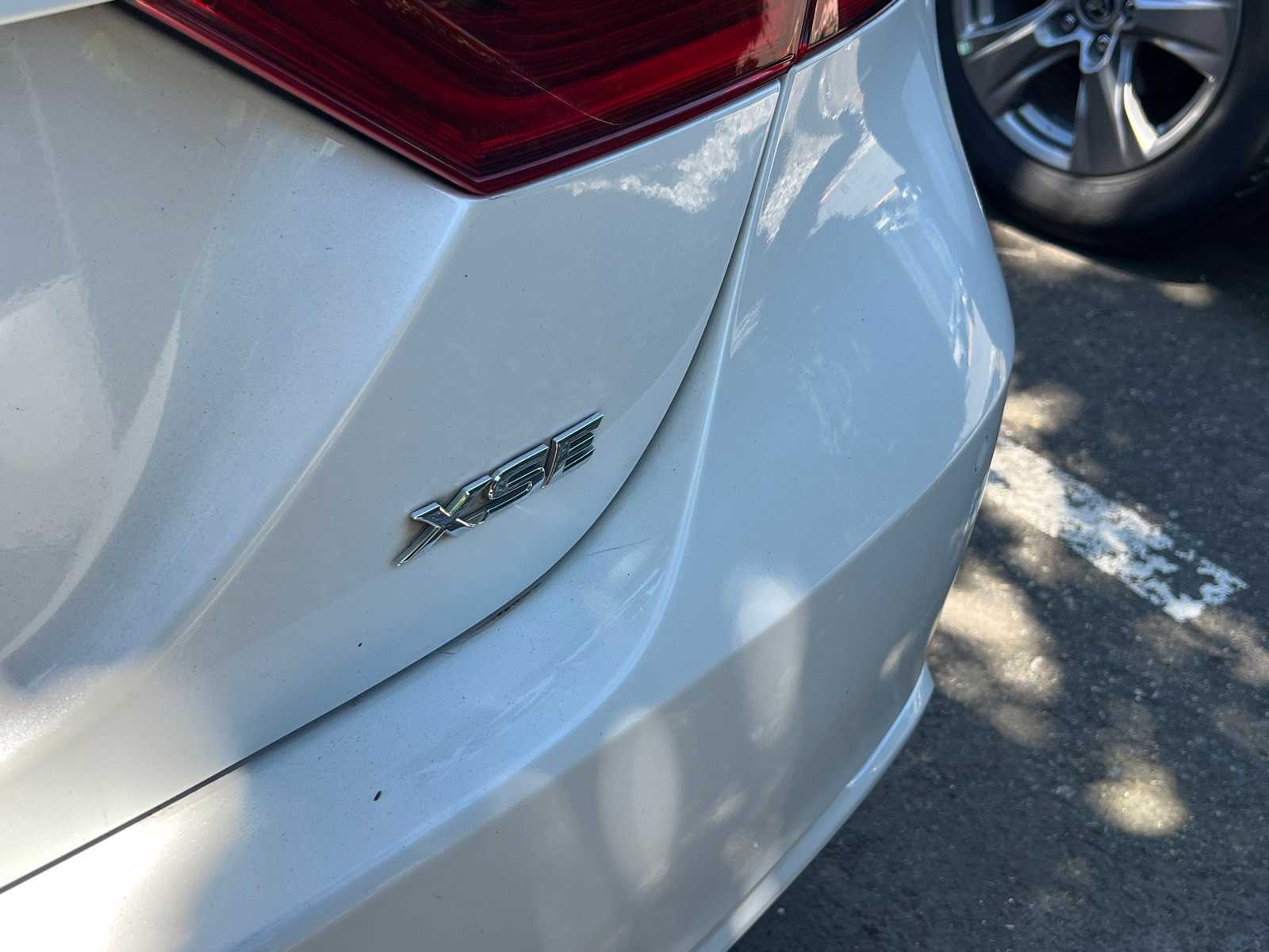Thumbnail: 2018 Toyota Camry - 7