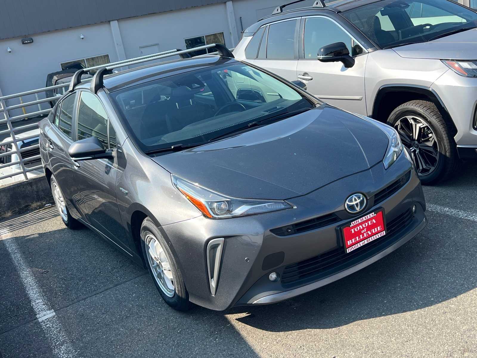 Thumbnail: 2022 Toyota Prius - 3