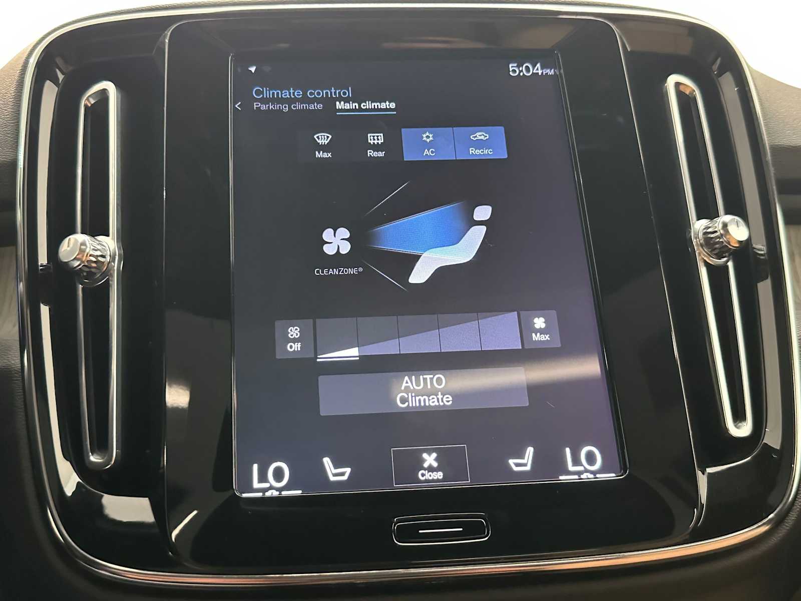 Thumbnail: 2020 Volvo XC40 - 15