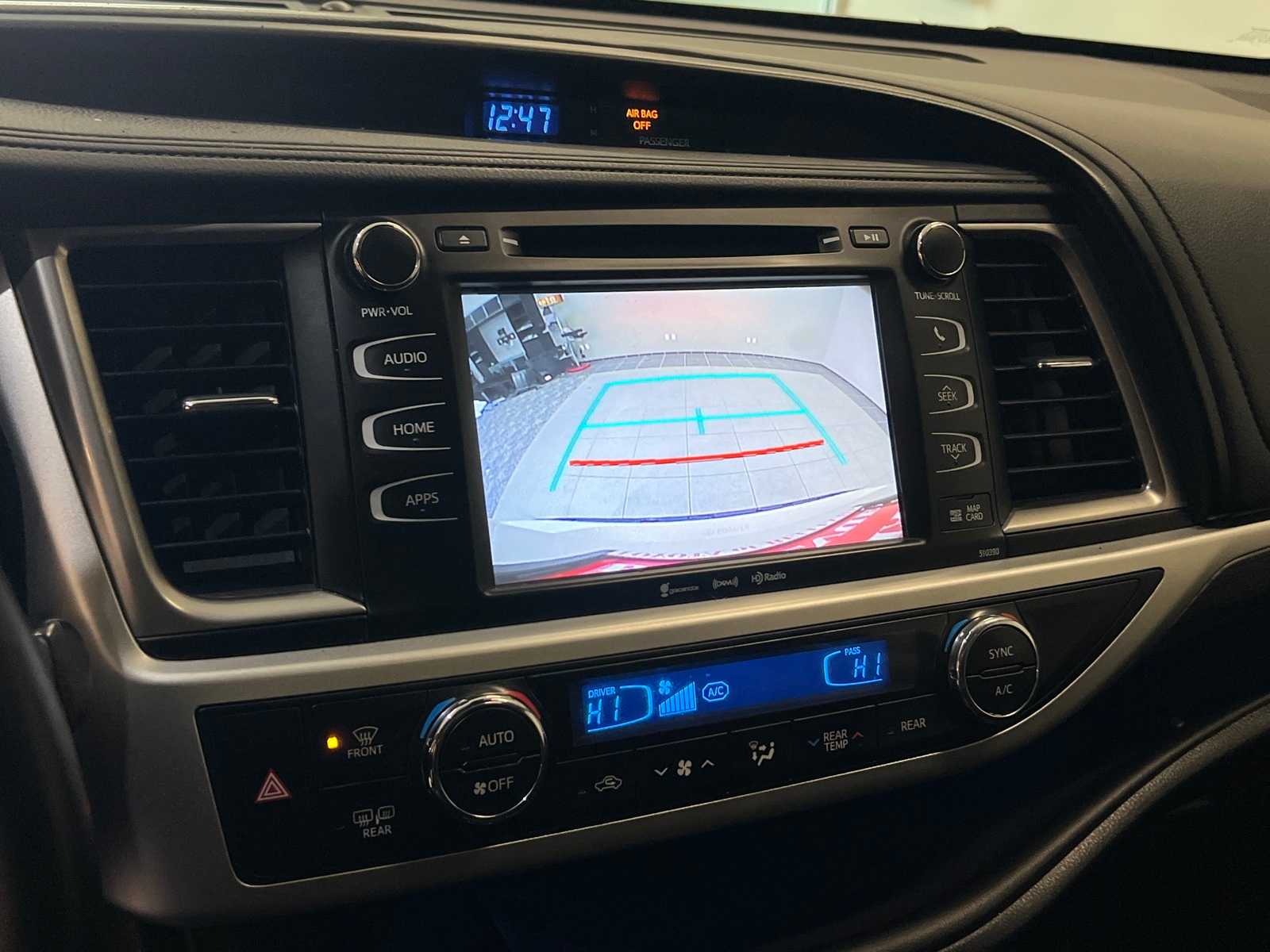 Thumbnail: 2019 Toyota Highlander - 26