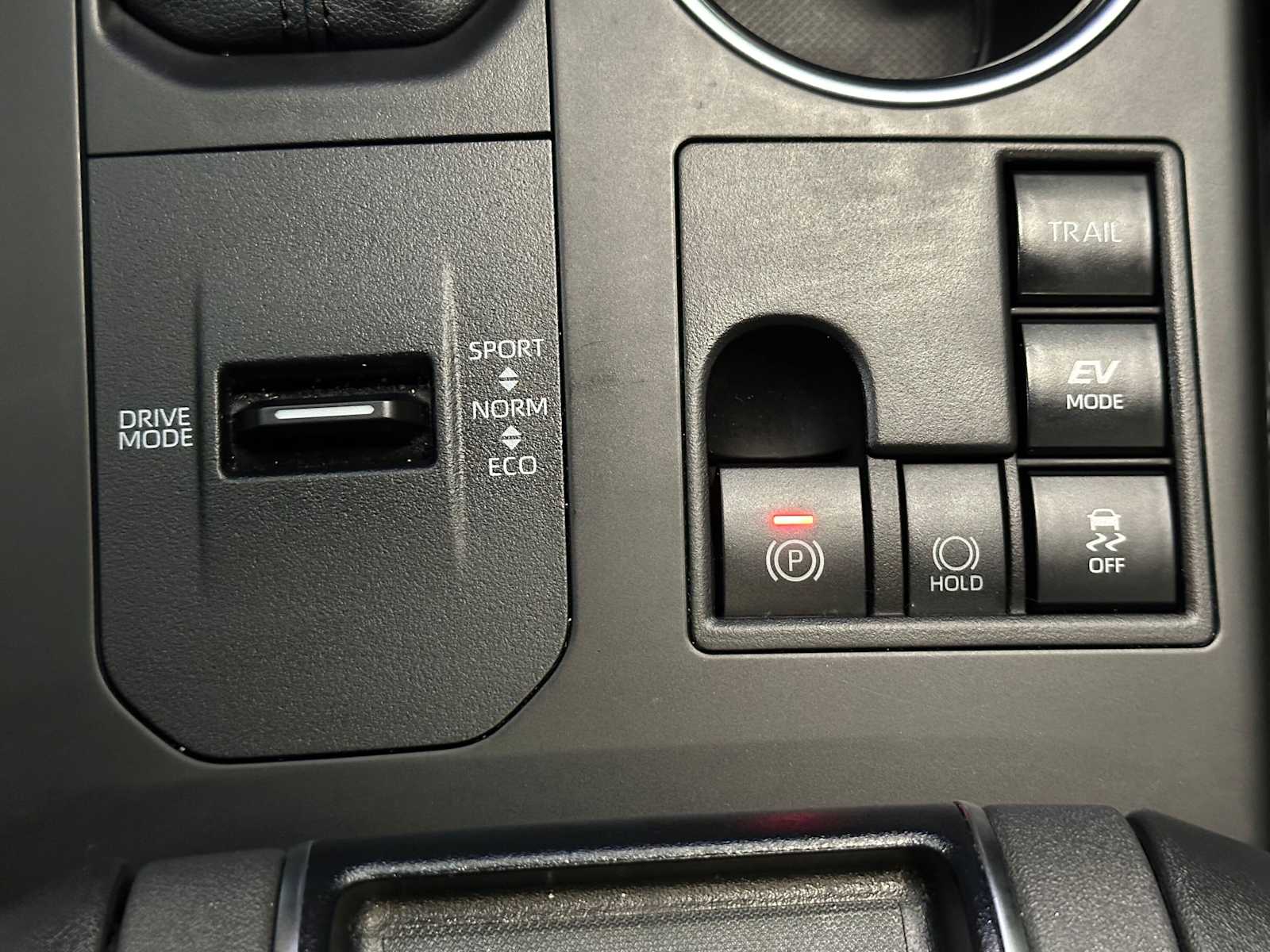 Thumbnail: 2024 Toyota Highlander - 16