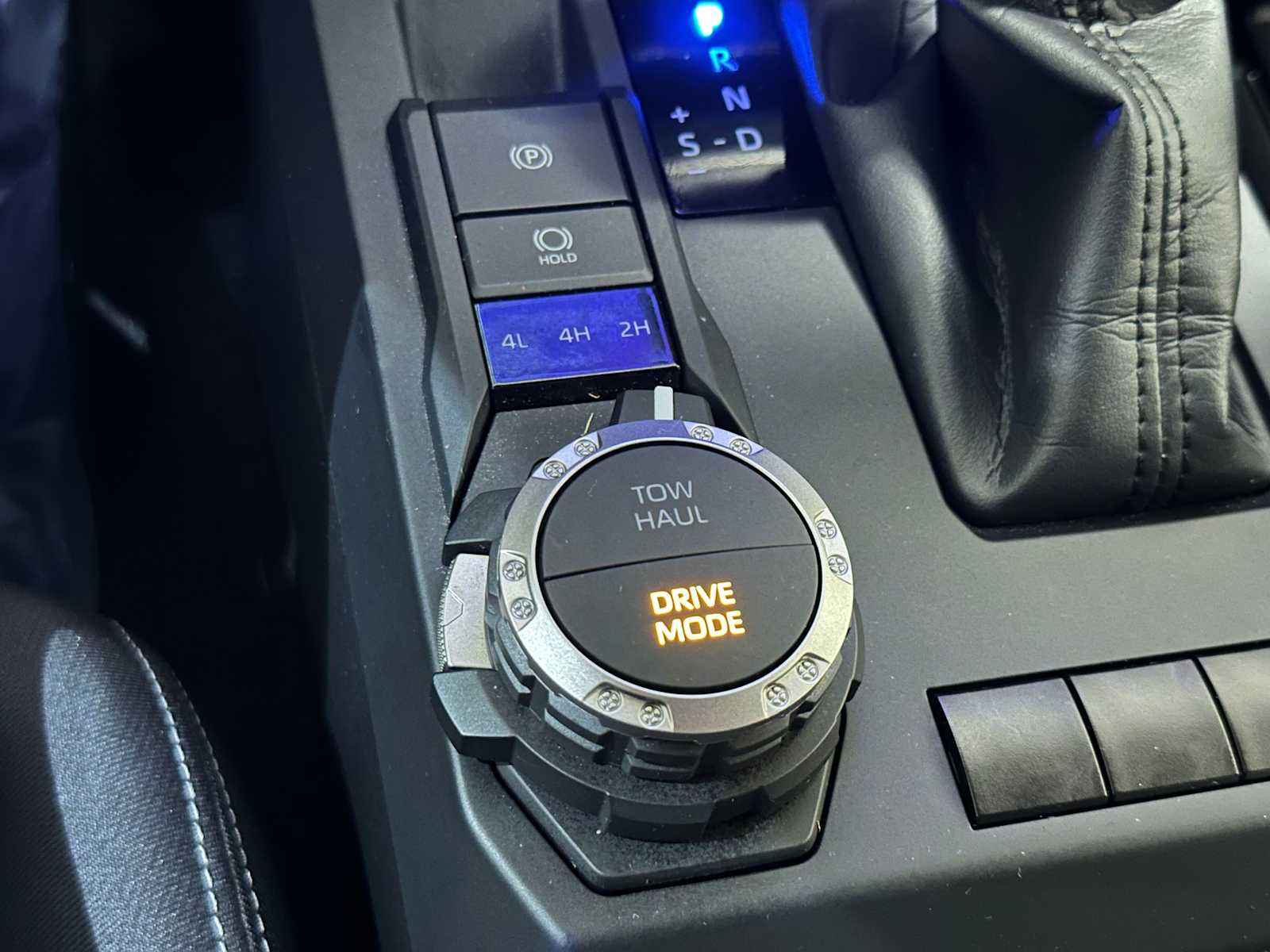 Thumbnail: 2024 Toyota Tacoma - 16